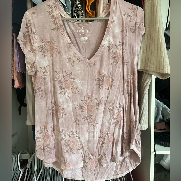 American Eagle Outfitters Tops - AE soft & sexy floral top